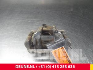 Używane Zacisk hamulcowy lewy tyl Volkswagen Crafter 2.0 TDI Cena na żądanie oferowane przez van Deijne Onderdelen Uden B.V.