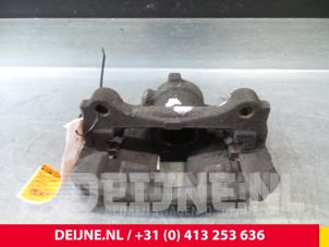 Usagé Etrier de frein (pince) arrière gauche Fiat Ducato Prix € 60,50 Prix TTC proposé par van Deijne Onderdelen Uden B.V.