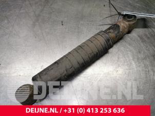 Gebrauchte Stoßdämpfer links hinten Iveco Daily Preis € 36,30 Mit Mehrwertsteuer angeboten von van Deijne Onderdelen Uden B.V.