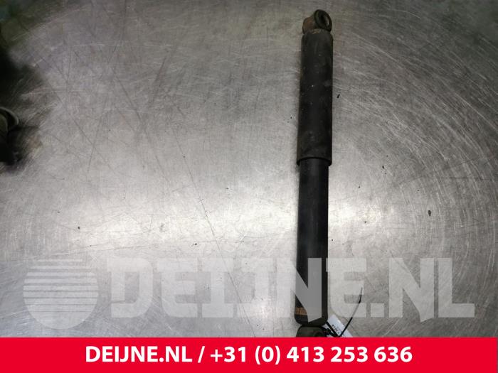 Rear shock absorber, left from a Toyota Dyna 100/150 3.0D-4D 16V 2008