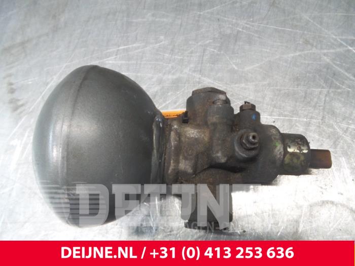 Begagnade Tryckackumulator Citroen C5 Pris € 35,00 Marginaltabell erbjuds av van Deijne Onderdelen Uden B.V.