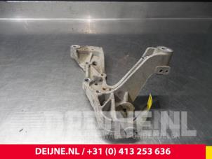 Used Front wishbone support, left Volkswagen Caddy Price on request offered by van Deijne Onderdelen Uden B.V.