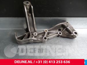 Used Front wishbone support, right Volkswagen Caddy Price € 12,10 Inclusive VAT offered by van Deijne Onderdelen Uden B.V.