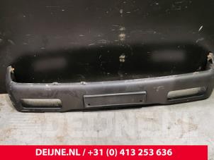 Używane Zderzak przedni Nissan Atleon Cena € 90,75 Z VAT oferowane przez van Deijne Onderdelen Uden B.V.