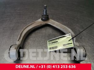 Usagé Bras de suspension haut avant gauche Volvo XC60 II (UZ) 2.0 T5 16V AWD Prix € 90,00 Règlement à la marge proposé par van Deijne Onderdelen Uden B.V.