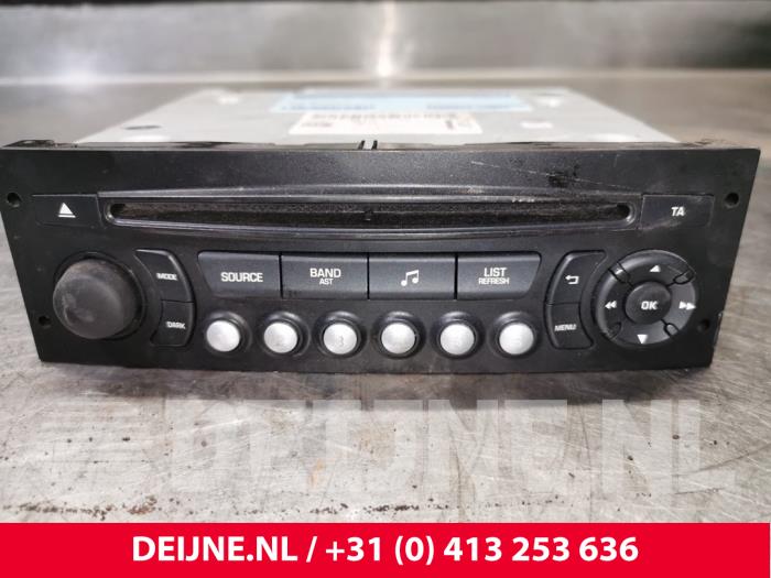 Radio de un Fiat Scudo (270) 2.0 D Multijet 2014
