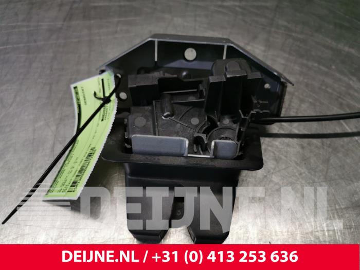 Tailgate lock mechanism Volvo XC60 II 2.0 T5 16V AWD 31484236