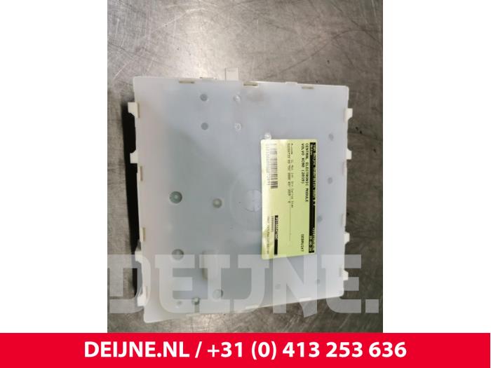 Usagé Module électronique central Volvo XC90 II 2.0 D5 16V AWD Prix € 250,00 Règlement à la marge proposé par van Deijne Onderdelen Uden B.V.