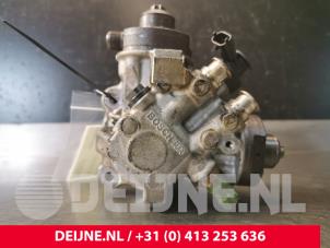 Used Mechanical fuel pump Volvo V60 Price € 151,25 Inclusive VAT offered by van Deijne Onderdelen Uden B.V.