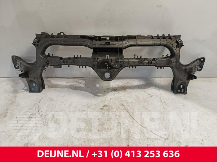 Nya Front Ford Transit Custom Pris € 199,65 Inklusive moms erbjuds av van Deijne Onderdelen Uden B.V.