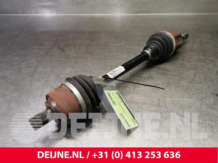 Front drive shaft, left from a Volvo XC40 (XZ) 2.0 D3 16V 2019