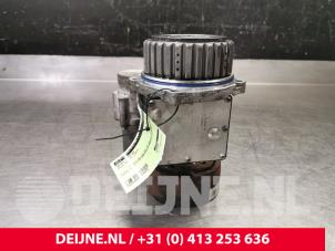 Used Haldex clutch Volvo S90 II 2.0 D5 16V AWD Price on request offered by van Deijne Onderdelen Uden B.V.