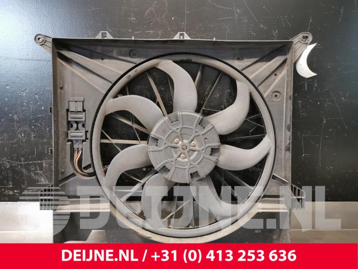 Cooling fans from a Volvo XC90 I 2.4 D5 20V 2007