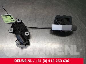 Used Tailgate lock mechanism Volvo V90 II (PW) 2.0 T5 16V Polestar Price on request offered by van Deijne Onderdelen Uden B.V.