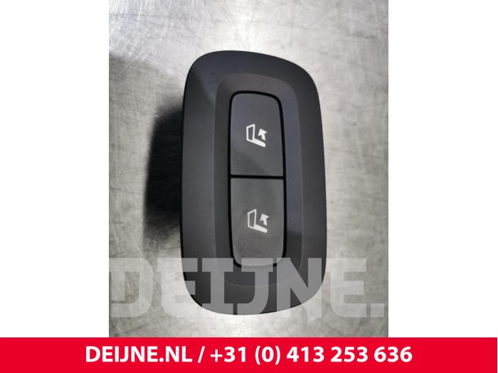 Używane Przelacznik Volvo S90 II 2.0 D5 16V AWD Cena € 10,00 Procedura marży oferowane przez van Deijne Onderdelen Uden B.V.