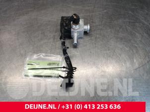 Used EGR valve Volvo S90 II 2.0 D5 16V AWD Price € 175,00 Margin scheme offered by van Deijne Onderdelen Uden B.V.