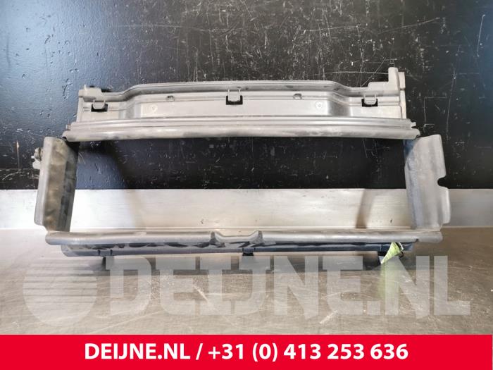 Begagnade Lufttratt Volvo S90 II 2.0 D5 16V AWD Pris € 50,00 Marginaltabell erbjuds av van Deijne Onderdelen Uden B.V.