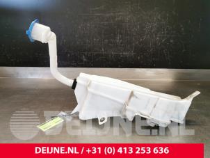Usagé Réservoir lave-glace avant Volvo S90 II 2.0 D5 16V AWD Prix € 50,00 Règlement à la marge proposé par van Deijne Onderdelen Uden B.V.