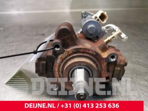 Używane Mechaniczna pompa paliwa Volvo S60 Cena € 151,25 Z VAT oferowane przez van Deijne Onderdelen Uden B.V.