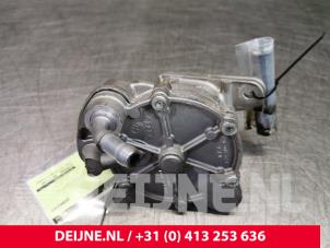 Used Vacuum pump (diesel) Volvo S80 (TR/TS) 2.5 D Price € 50,00 Margin scheme offered by van Deijne Onderdelen Uden B.V.