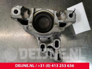 Used Engine mount Mercedes CLA (117.3) 1.6 CLA-180 16V Price € 15,00 Margin scheme offered by van Deijne Onderdelen Uden B.V.