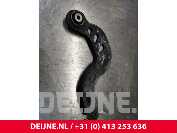 Rear upper wishbone, left from a Mercedes-Benz CLA (117.3) 1.6 CLA-180 16V 2014