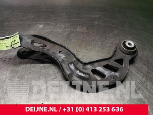 Usagé Bras de suspension haut arrière droit Mercedes CLA (117.3) 1.6 CLA-180 16V Prix € 15,00 Règlement à la marge proposé par van Deijne Onderdelen Uden B.V.