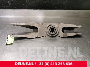 Used Rear spring retainer, right Mercedes CLA (117.3) 1.6 CLA-180 16V Price € 45,00 Margin scheme offered by van Deijne Onderdelen Uden B.V.
