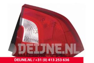 Neue Rücklicht rechts Volvo S60 Preis € 129,95 Mit Mehrwertsteuer angeboten von van Deijne Onderdelen Uden B.V.