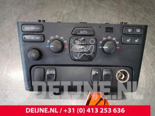 Gebrauchte Heizung Bedienpaneel Volvo XC90 I 2.4 D5 20V Preis € 50,00 Margenregelung angeboten von van Deijne Onderdelen Uden B.V.