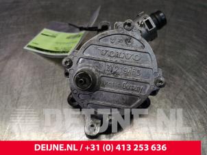 Used Vacuum pump (diesel) Volvo XC90 I Price € 50,00 Margin scheme offered by van Deijne Onderdelen Uden B.V.
