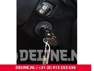 Gebrauchte Zündschloss + Schlüssel Volvo V70 (SW) 2.5 R Turbo 20V Preis € 60,00 Margenregelung angeboten von van Deijne Onderdelen Uden B.V.