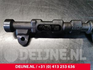 Used Fuel injector nozzle Fiat Doblo Cargo (263) 1.6 D Multijet Price on request offered by van Deijne Onderdelen Uden B.V.