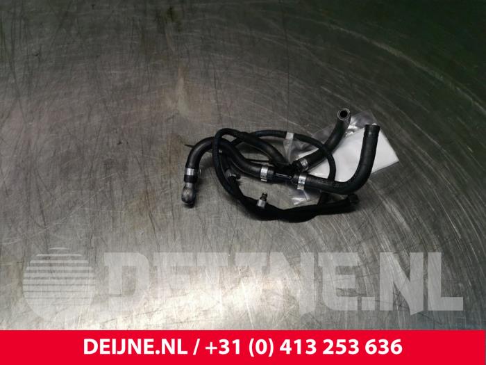Tuyau de retour carburant
