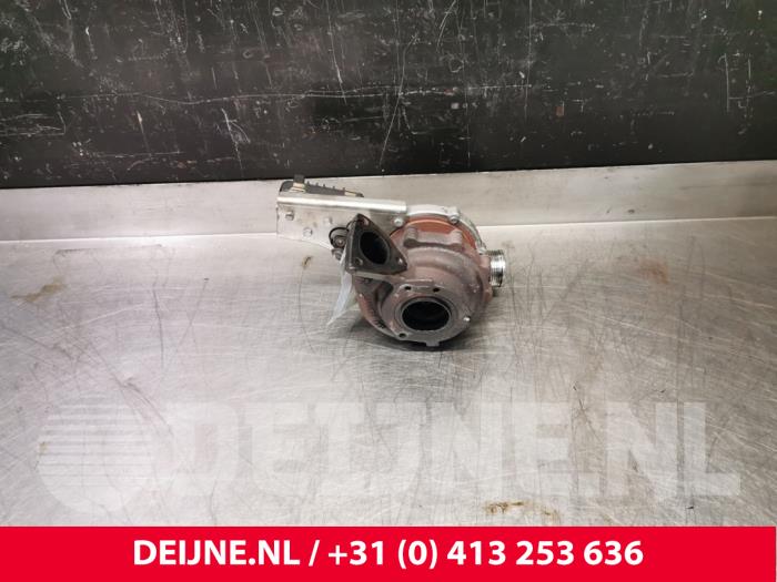 Turbo from a Volvo XC90 I 2.4 D5 20V 2007