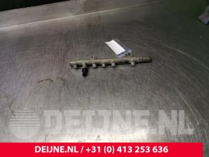 Used Fuel injector nozzle Nissan Primastar 1.9 dCi 100 Price on request offered by van Deijne Onderdelen Uden B.V.