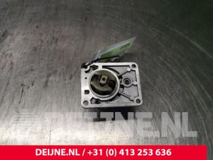 Używane Pompa prózniowa (Diesel) Renault Master II (JD) 2.8 dTi Cena € 60,50 Z VAT oferowane przez van Deijne Onderdelen Uden B.V.