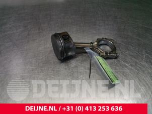 Usados Pistón Porsche Boxster (986) 3.2 S 24V Precio € 181,50 IVA incluido ofrecido por van Deijne Onderdelen Uden B.V.