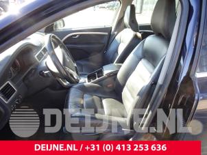 Used Right airbag (dashboard) Volvo V70 (BW) 2.4 D 20V Price € 350,00 Margin scheme offered by van Deijne Onderdelen Uden B.V.
