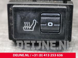 Gebrauchte Sitzheizung Schalter Porsche Cayenne (9PA) 4.5 S V8 32V Preis € 10,00 Margenregelung angeboten von van Deijne Onderdelen Uden B.V.