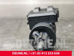 Used Brake light switch Porsche Cayenne (9PA) 4.5 S V8 32V Price on request offered by van Deijne Onderdelen Uden B.V.