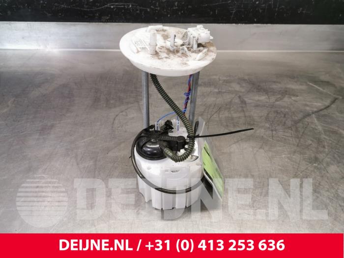 Gebrauchte Kraftstoffpumpe Elektrisch Opel Astra K 1.0 Turbo 12V Preis € 35,00 Margenregelung angeboten von van Deijne Onderdelen Uden B.V.
