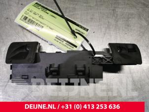 Używane Czujnik alarmu Porsche Cayenne (9PA) 4.5 S V8 32V Cena € 40,00 Procedura marży oferowane przez van Deijne Onderdelen Uden B.V.
