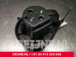Used Heating and ventilation fan motor Fiat Ducato (243/244/245) 2.8 JTD 15 Price € 48,40 Inclusive VAT offered by van Deijne Onderdelen Uden B.V.