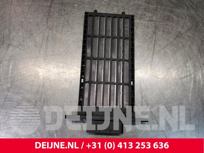 Begagnade Värmeelement Renault Clio IV (5R) 0.9 Energy TCE 90 12V Pris € 15,00 Marginaltabell erbjuds av van Deijne Onderdelen Uden B.V.