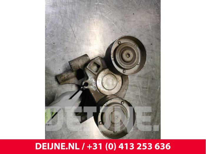 Usados Rodillo tensor correa múltiple Ford Transit Precio € 48,40 IVA incluido ofrecido por van Deijne Onderdelen Uden B.V.
