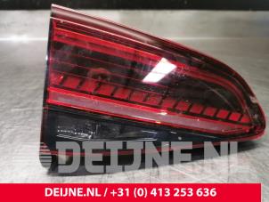 Używane Tylne swiatlo pozycyjne lewe Volkswagen Golf VII (AUA) 1.6 TDI BlueMotion 16V Cena € 115,00 Procedura marży oferowane przez van Deijne Onderdelen Uden B.V.