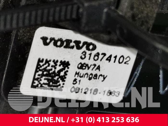 Richtungsanzeiger Schalter van een Volvo V60 II (ZW) 2.0 D3 16V 2019