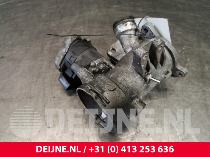 Gebrauchte AGR Ventil Mercedes C (W203) 2.2 C-220 CDI 16V Preis € 70,00 Margenregelung angeboten von van Deijne Onderdelen Uden B.V.