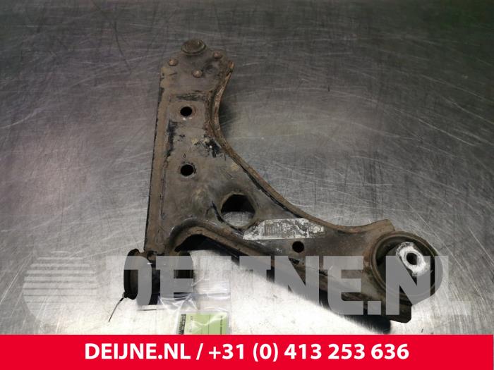 Front lower wishbone, left from a Alfa Romeo MiTo (955) 1.6 JTDm 16V 2009